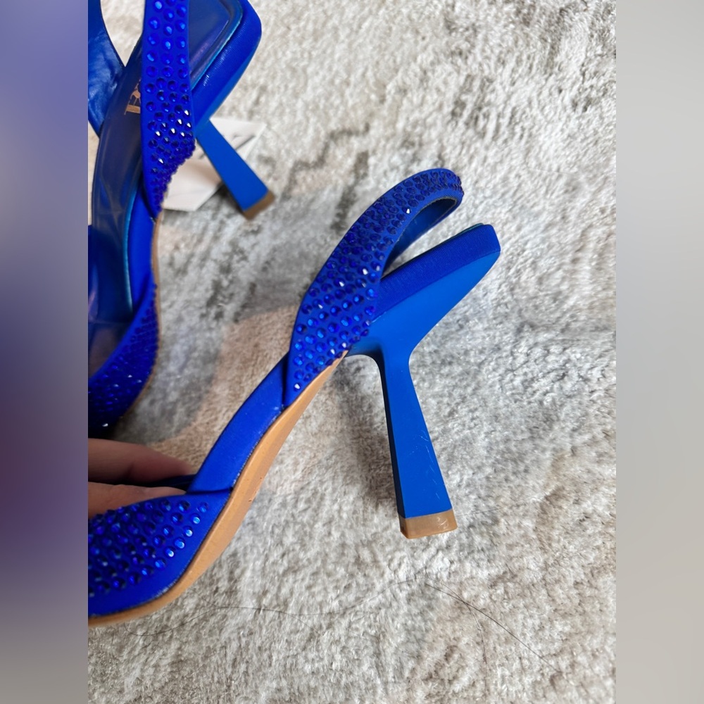 Blue heeled shoes - Picture 2 of 3